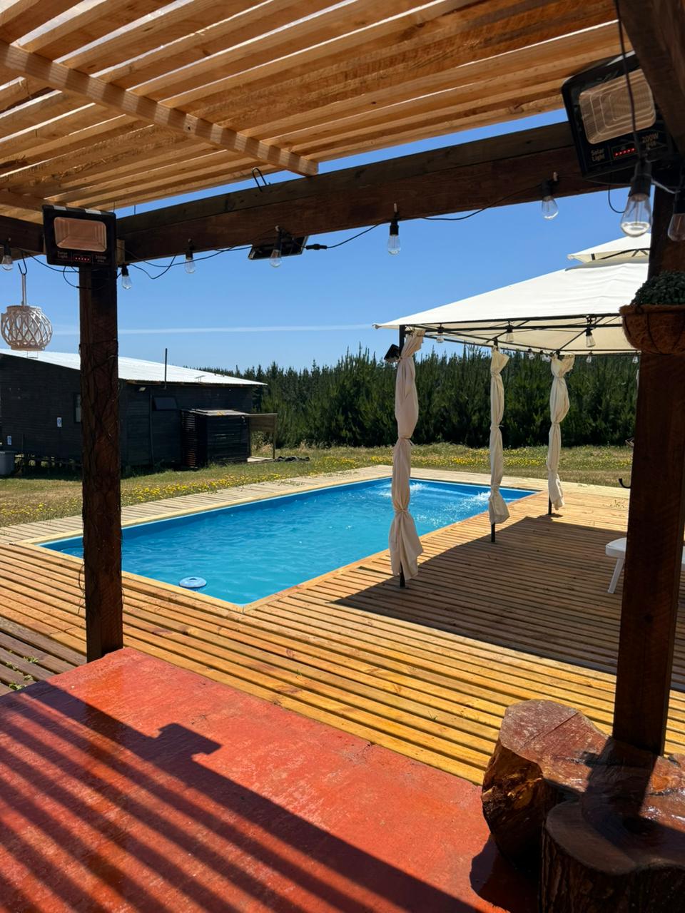 Alberca principal vista 2